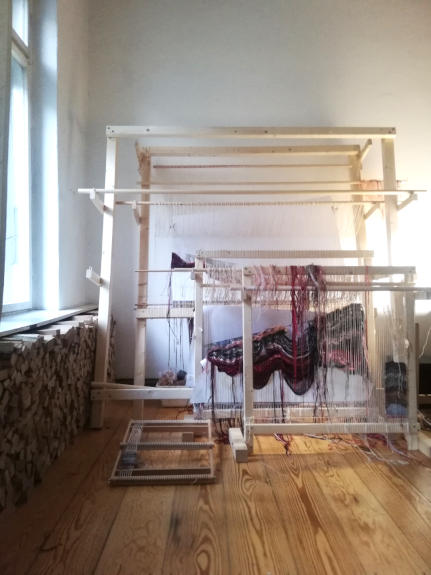 4 self made tapestry looms of different sizes